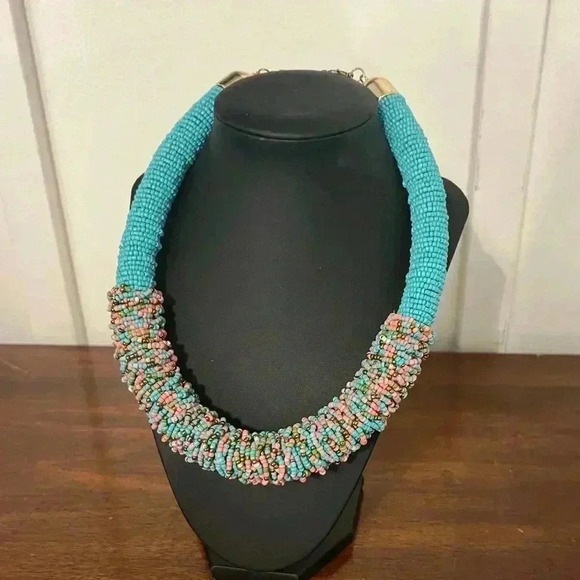Stunning statement necklace 18-20” long depending on where you hook it - Picture 1 of 3